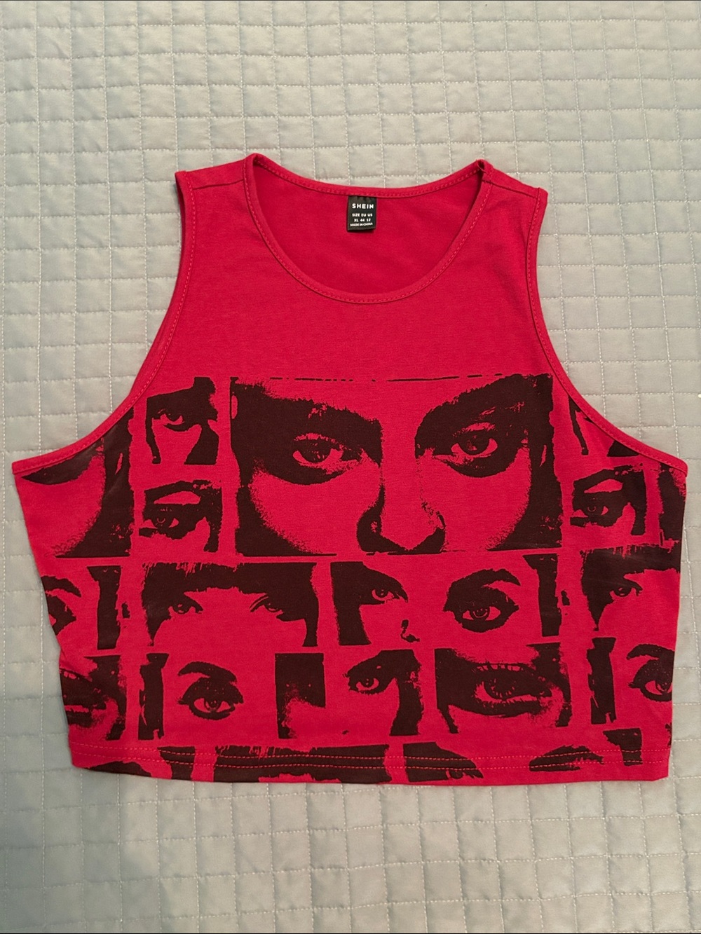 SHEIN Maroon Eye Print Crop Tank